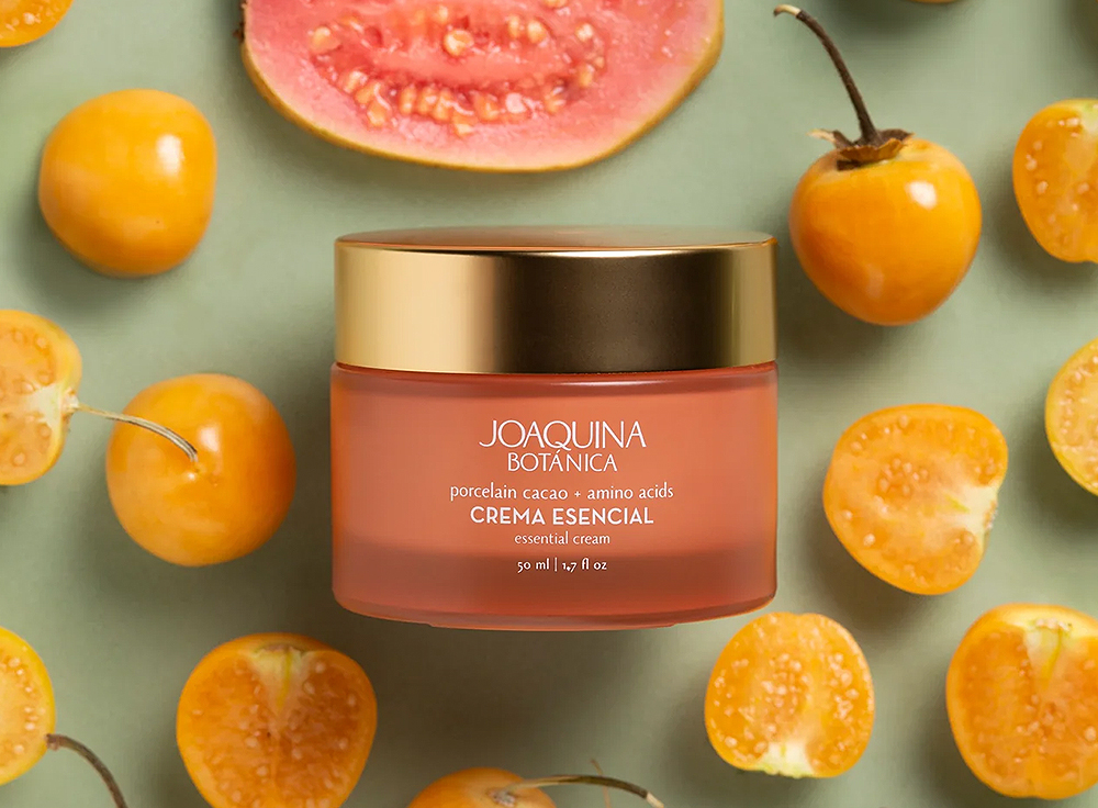 This Velvety Moisturizer Is the Secret to a Natural Summer Glow featured image