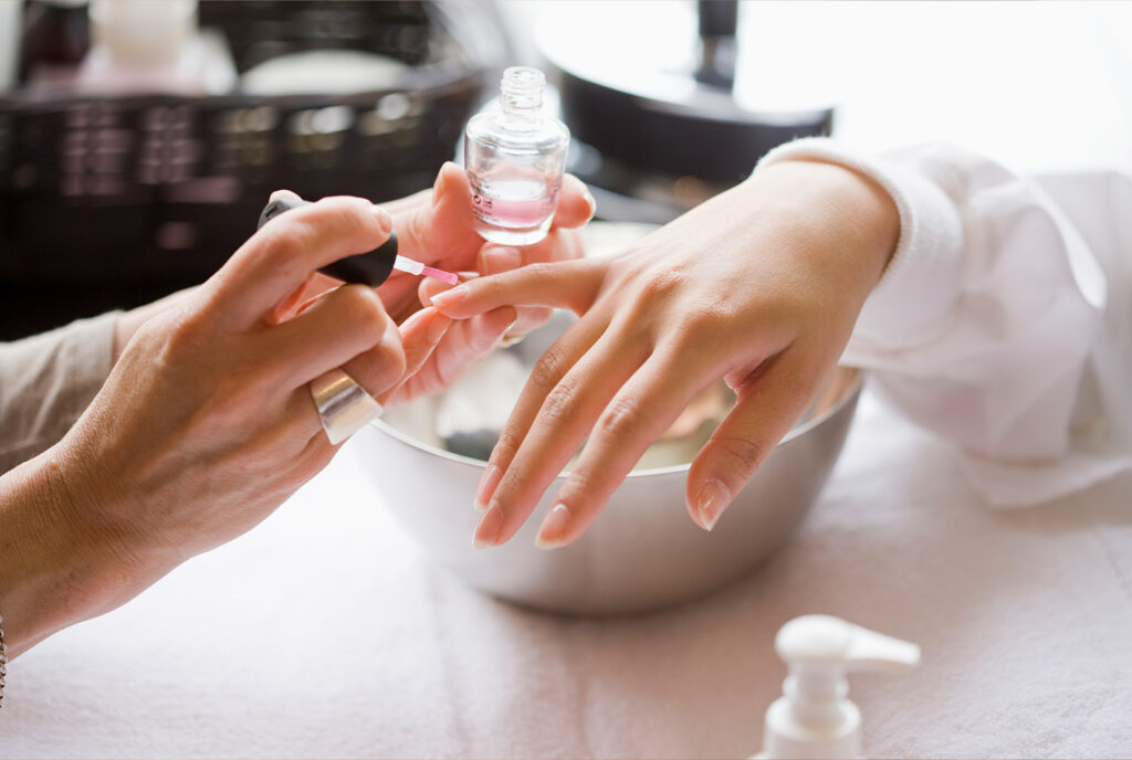 Is Nail Cycling Necessary? Here’s What Experts Think featured image