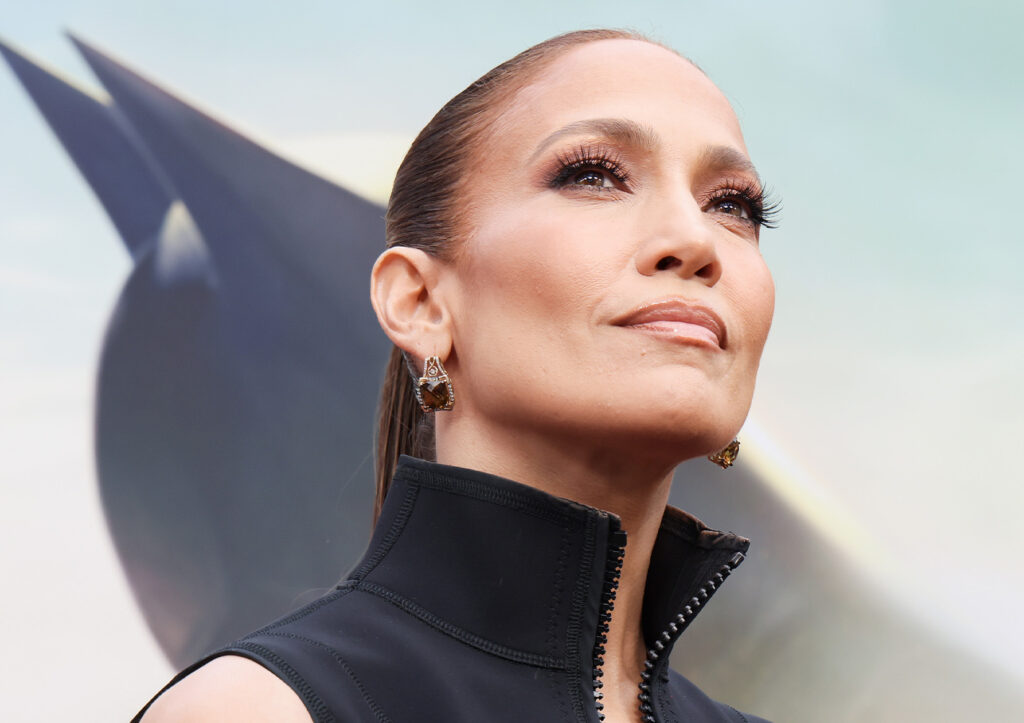 6 Things JLo Does to Look This Good at 54 featured image