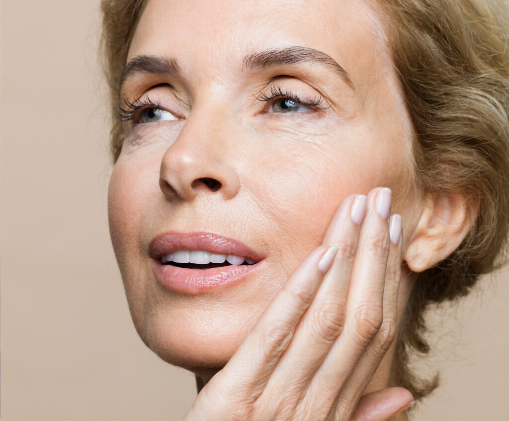 6 Retinol Alternatives for Younger-Looking Skin featured image