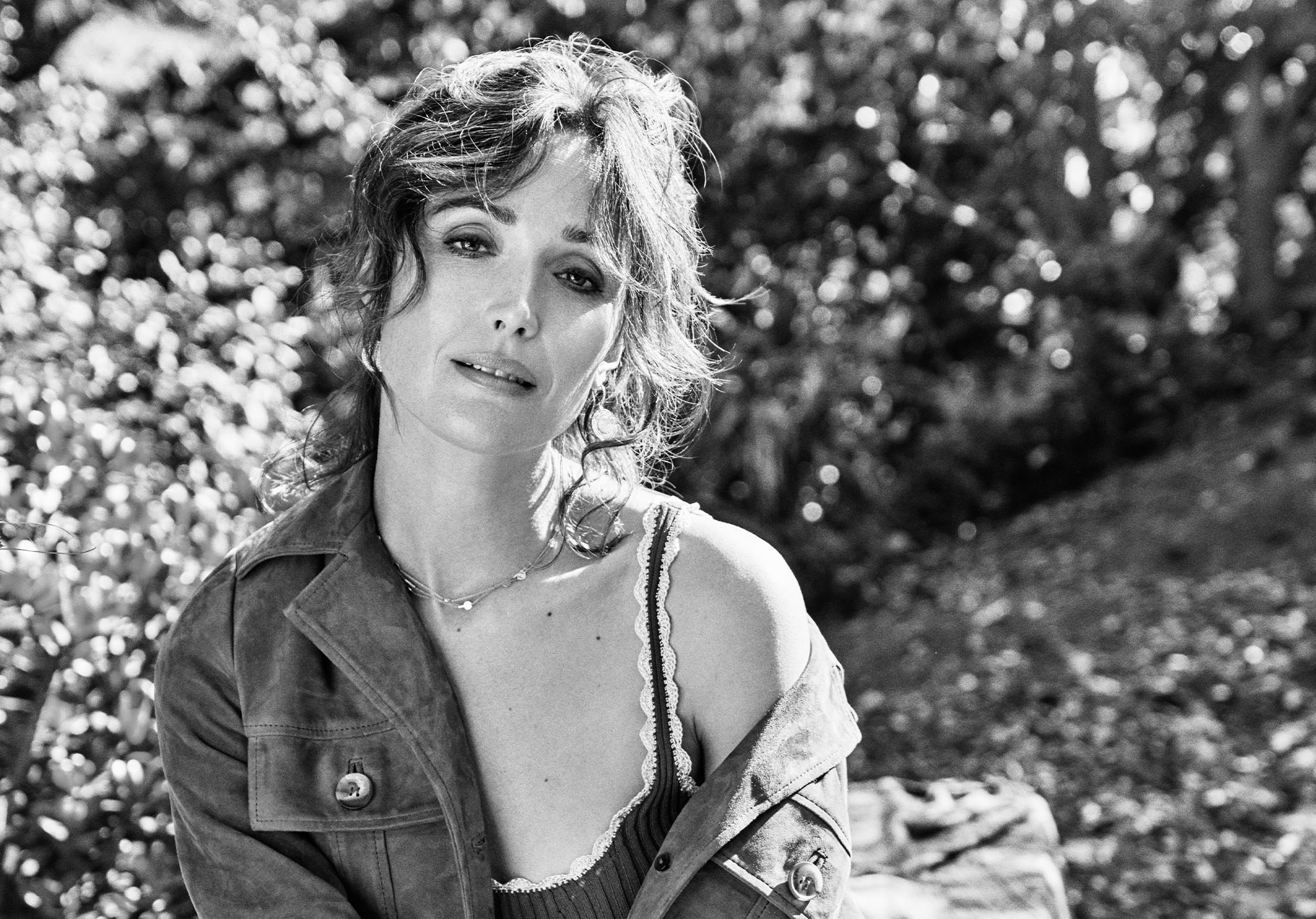 Rose Byrne's Perfectly Sculpted Body on Full Display in Nude Images