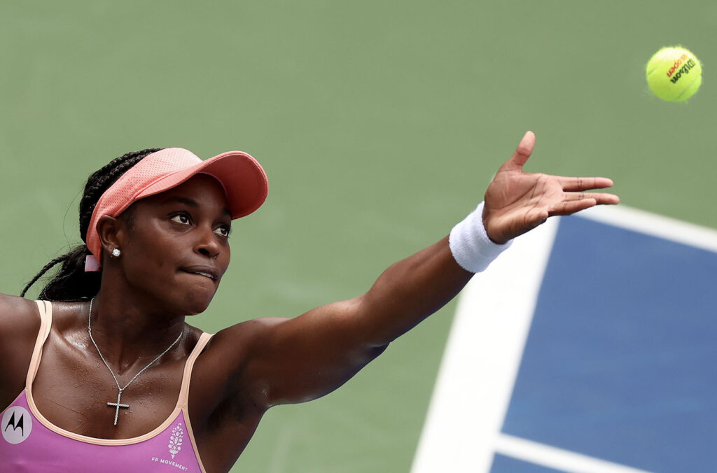 Sloane Stephens Is a Fan of These Full-Body Exfoliating Gloves That Cost $1 featured image