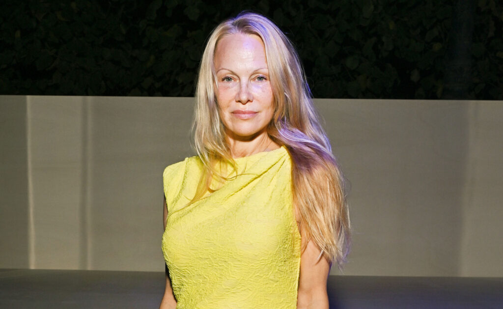 Pamela Anderson Goes Makeup-Free at Paris Fashion Week featured image
