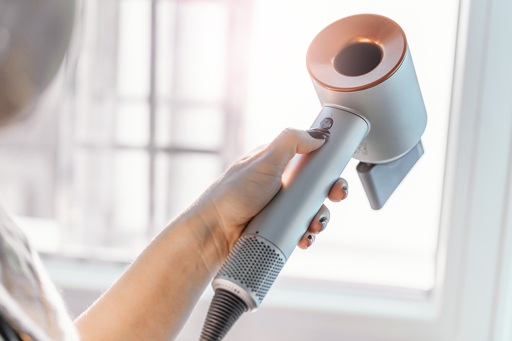 Ionic Hair Dryers: 5 Game-Changers for Frizzy Hair featured image
