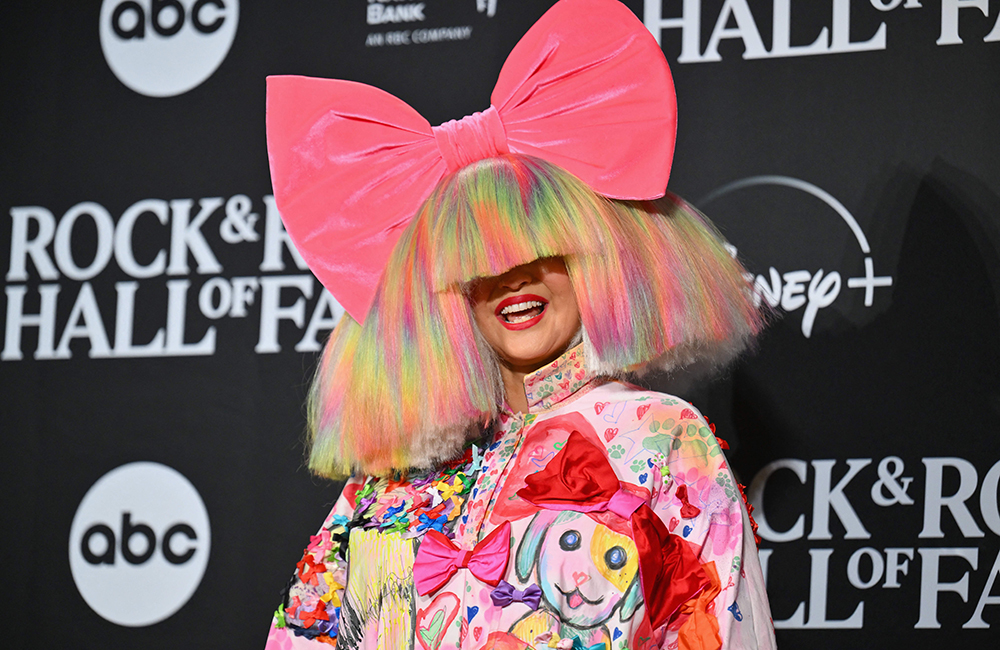 Sia Opens Up About Liposuction Treatment for Help With “Confidence Issues” featured image