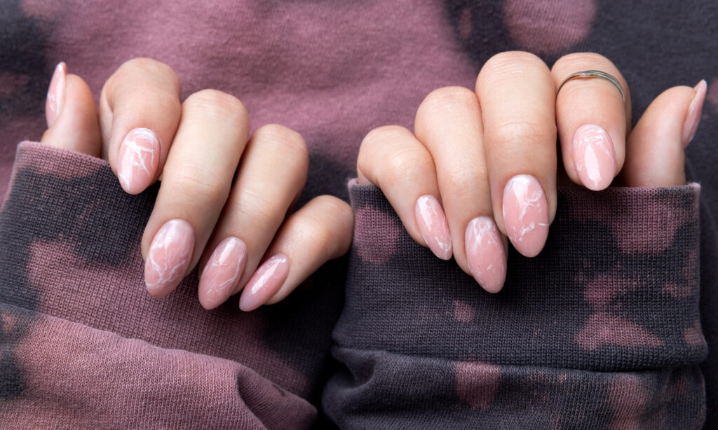 Look Out for This When Acrylic Nails Come Off, Experts Warn featured image