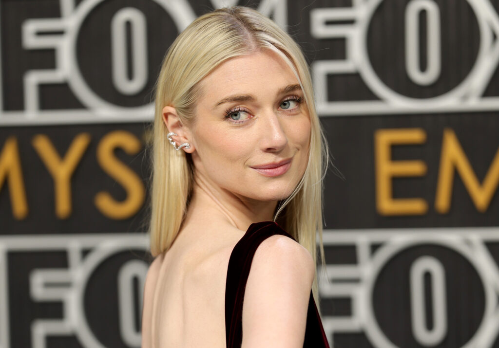 The Plumping, Smoothing Face Oil Elizabeth Debicki Used to Prep for the Emmy Awards featured image