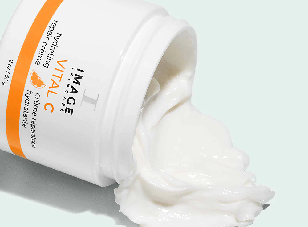 IMAGE Skincare: This Vitamin C Moisturizer Will Hydrate Even the Thirstiest Skin featured image
