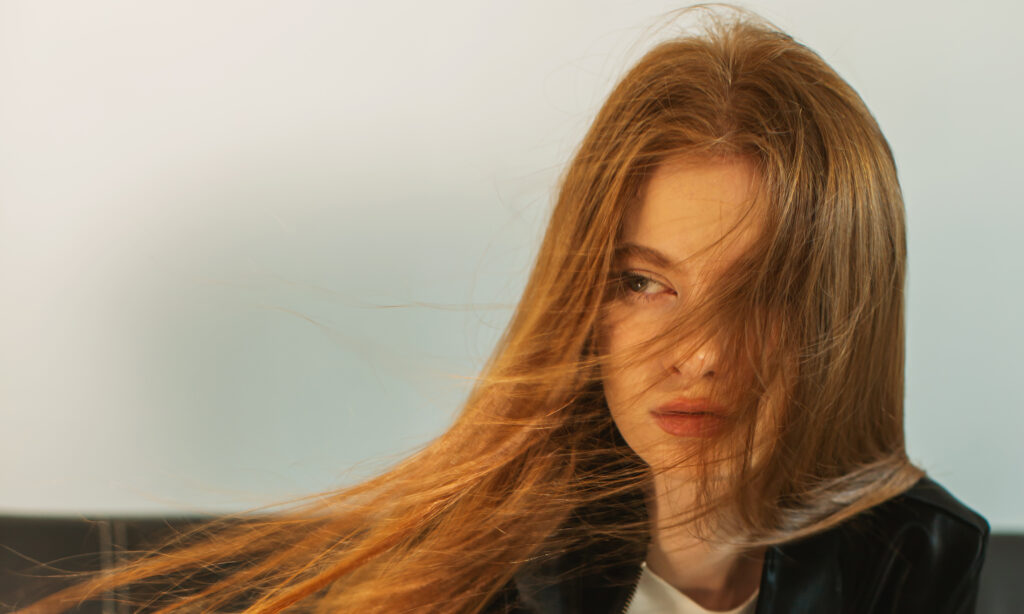 Is Changing Your Part Good for Hair Health? Experts Weigh In featured image