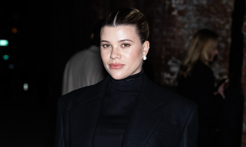 Sofia Richie Grainge Says This At-Home Laser ‘Transformed’ Her Skin ‘Within a Week’ featured image