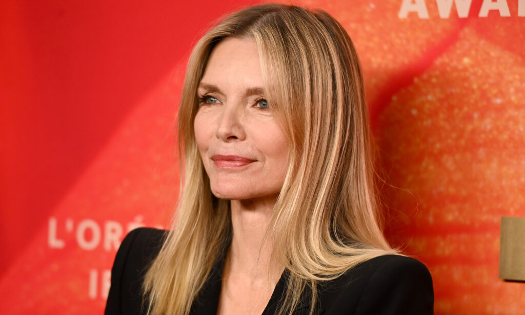 Michelle Pfeiffer Rings in Spring Makeup-Free featured image