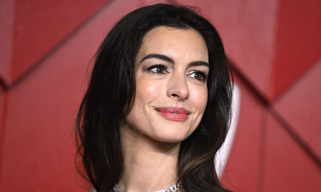 Anne Hathaway Just Brought Back This ’80s Hairstyle featured image