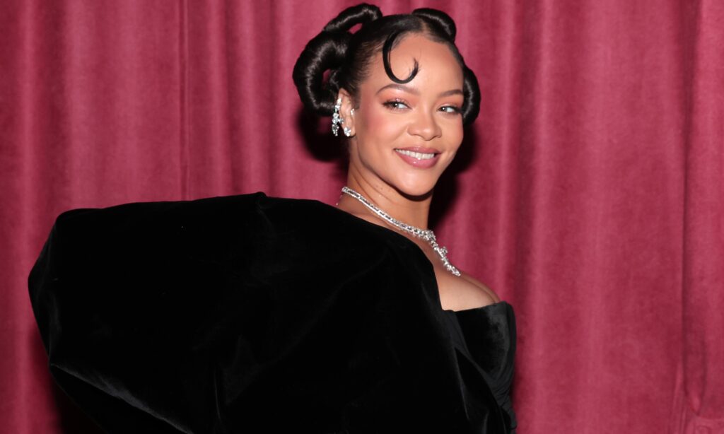 Rihanna Has Her Sights Set on This Popular Plastic Surgery Procedure featured image